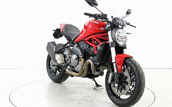 Motorrad Occasion Ducati Monster 821 - Bild 2