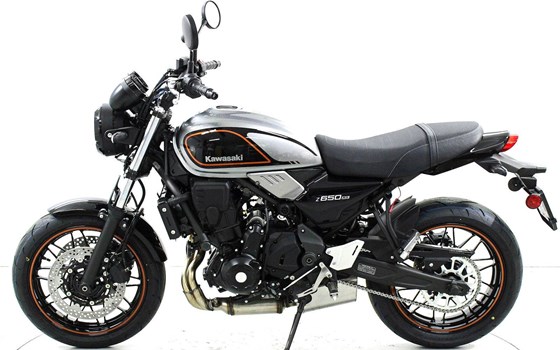 Motorrad Occasion Kawasaki Z650 RS - Bild 5