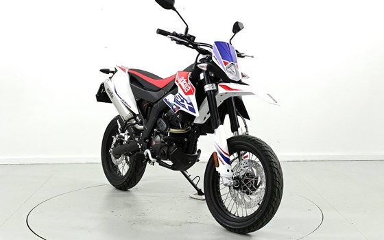 Motorrad Occasion Aprilia SX 125 - Bild 2