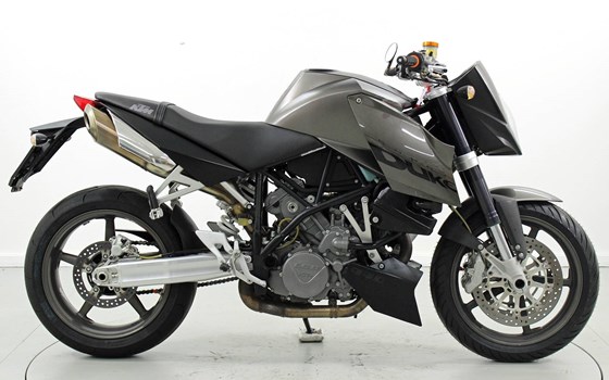 Motorrad Occasion KTM 990 Super Duke - Bild 4