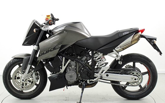 Motorrad Occasion KTM 990 Super Duke - Bild 5