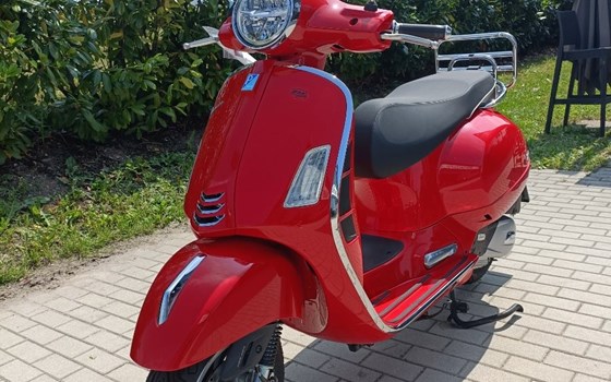 Gebrauchtmotorrad Vespa GTS 125 Super iGET - Bild 5 Gebrauchtmotorrad Vespa GTS 125 Super iGET - Bild 5