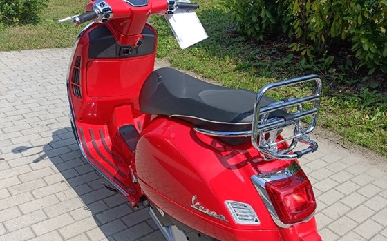 Gebrauchtmotorrad Vespa GTS 125 Super iGET - Bild 7 Gebrauchtmotorrad Vespa GTS 125 Super iGET - Bild 7