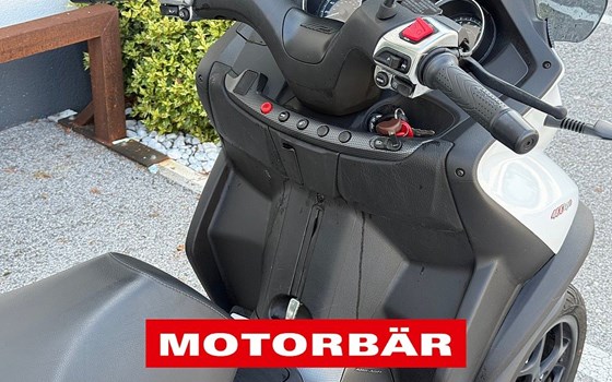 Gebrauchtmotorrad Piaggio MP3 LT 400 - Bild 4 Gebrauchtmotorrad Piaggio MP3 LT 400 - Bild 4