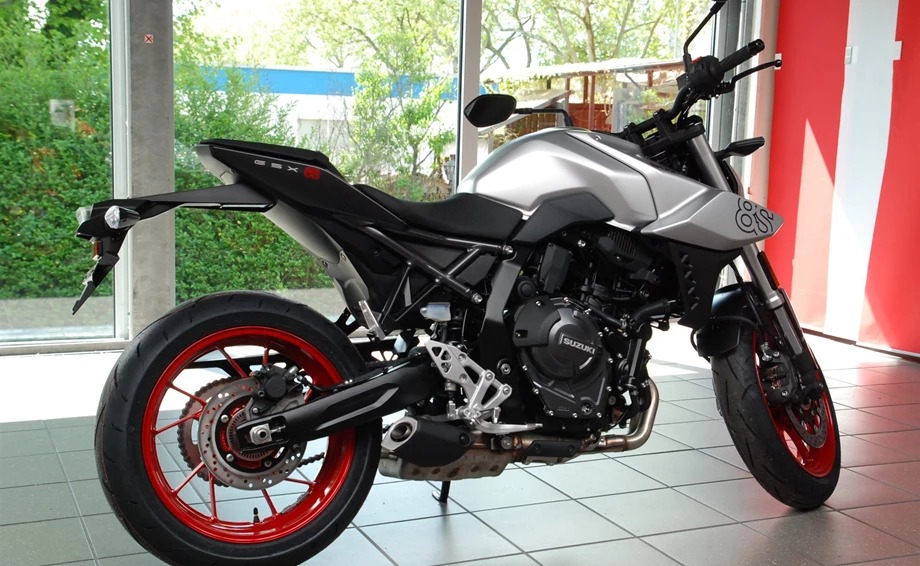 Offer Suzuki GSX-8S Bild 19: Offer Suzuki GSX-8S