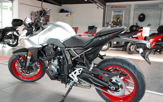 Gebrauchtmotorrad Suzuki GSX-8S - Bild 21