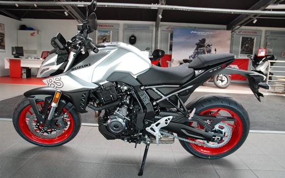 Gebrauchtmotorrad Suzuki GSX-8S - Bild 23