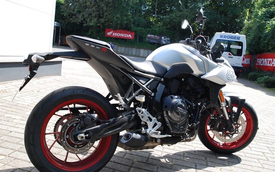 Gebrauchtmotorrad Suzuki GSX-8S - Bild 4