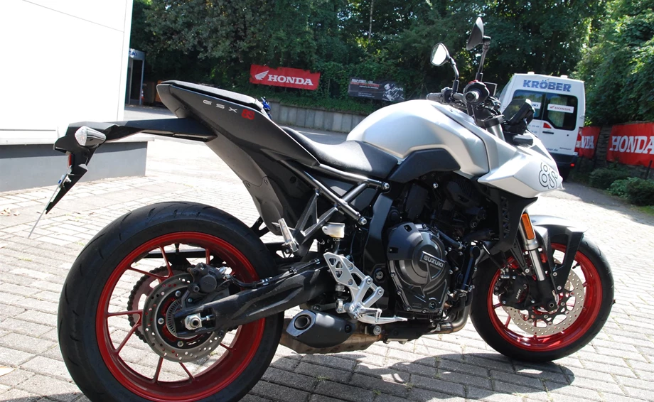 Offer Suzuki GSX-8S Bild 4: Offer Suzuki GSX-8S