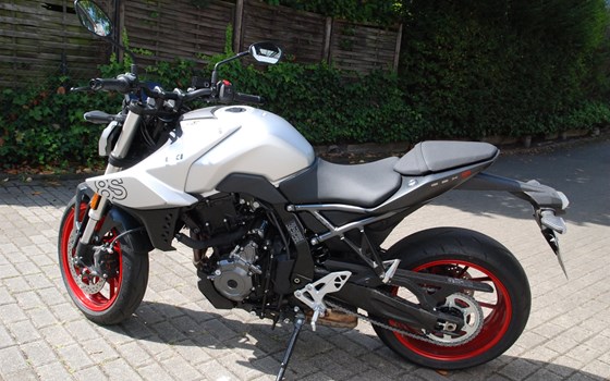 Gebrauchtmotorrad Suzuki GSX-8S - Bild 7