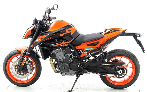 Motorrad Occasion KTM 890 Duke GP - Bild 5