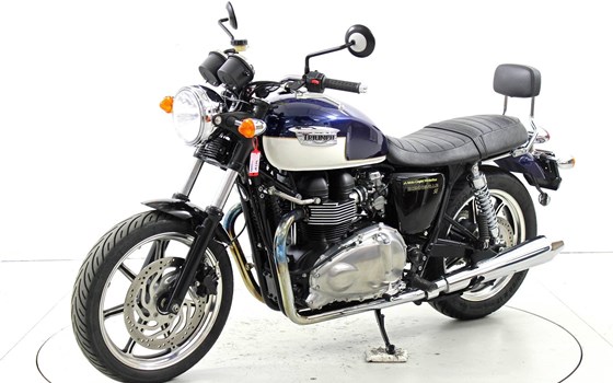 Motorrad Occasion Triumph Bonneville - Bild 3