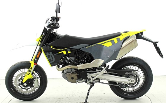 Motorrad Occasion Husqvarna 701 Supermoto - Bild 5