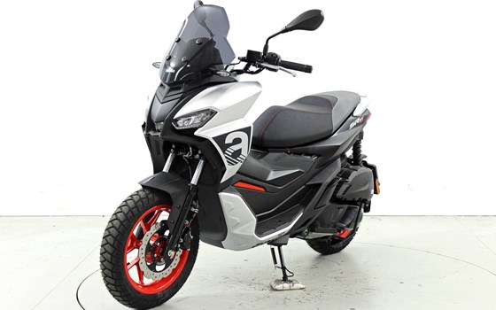Motorrad Occasion Aprilia SR GT 125 - Bild 3