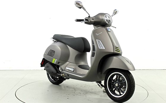 Motorrad Occasion Piaggio MP3 300 Sport - Bild 2