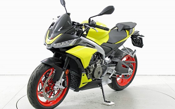 Motorrad Occasion Aprilia Tuono 660 - Bild 3