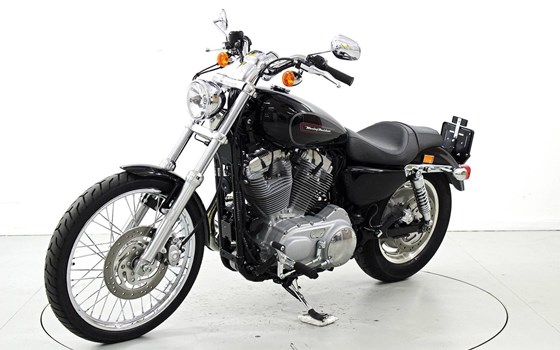 Motorrad Occasion Harley-Davidson Sportster XL 883 C Custom - Bild 3