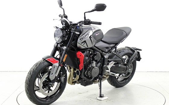 Motorrad Occasion Triumph Trident 660 - Bild 3