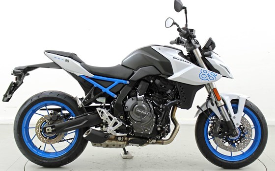 Motorrad Occasion Suzuki GSX-8S - Bild 4