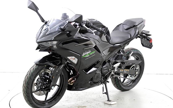 Motorrad Occasion Kawasaki Ninja 300 - Bild 3