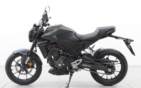 Motorrad Occasion Honda CB300R - Bild 5