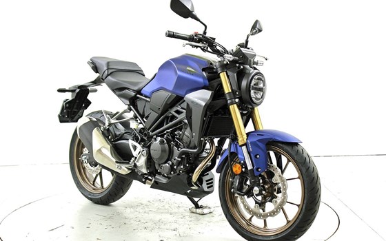 Motorrad Occasion Honda CB300R - Bild 2