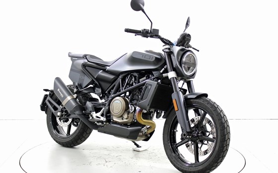 Offre Husqvarna Svartpilen 701 - Image 2