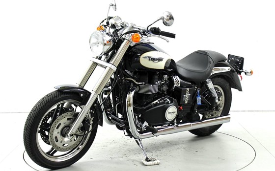 Motorrad Occasion Triumph Speedmaster - Bild 3