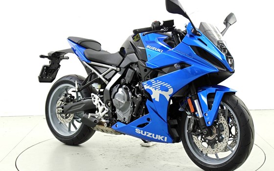 Motorrad Occasion Suzuki GSX-8R - Bild 2