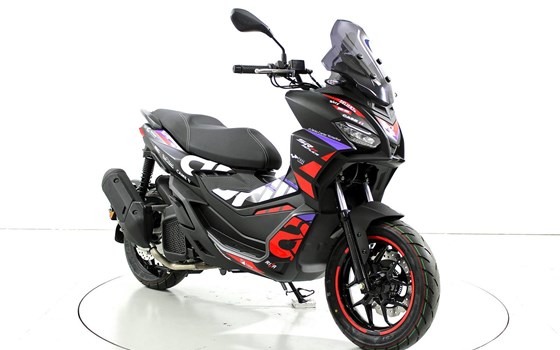 Motorrad Occasion Aprilia SR GT 125 - Bild 2