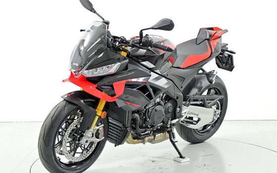 Motorrad Occasion Aprilia Tuono V4 1100 Factory - Bild 3