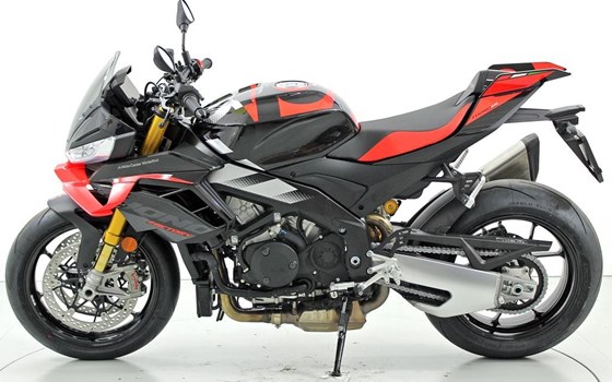 Motorrad Occasion Aprilia Tuono V4 1100 Factory - Bild 5