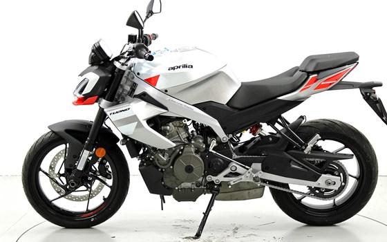 Motorrad Occasion Aprilia Tuono 457 - Bild 5