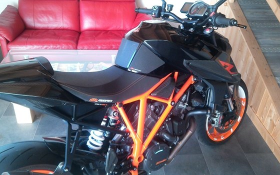 Gebrauchtmotorrad KTM 1290 Super Duke R - Bild 3