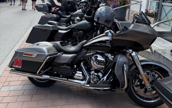 Gebrauchtmotorrad Harley-Davidson Road Glide Ultra - Bild 1 Gebrauchtmotorrad Harley-Davidson Road Glide Ultra - Bild 1