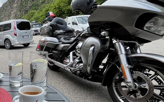 Gebrauchtmotorrad Harley-Davidson Road Glide Ultra - Bild 3 Gebrauchtmotorrad Harley-Davidson Road Glide Ultra - Bild 3