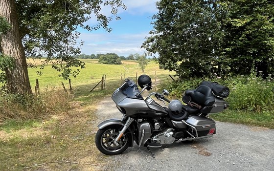 Gebrauchtmotorrad Harley-Davidson Road Glide Ultra - Bild 7 Gebrauchtmotorrad Harley-Davidson Road Glide Ultra - Bild 7