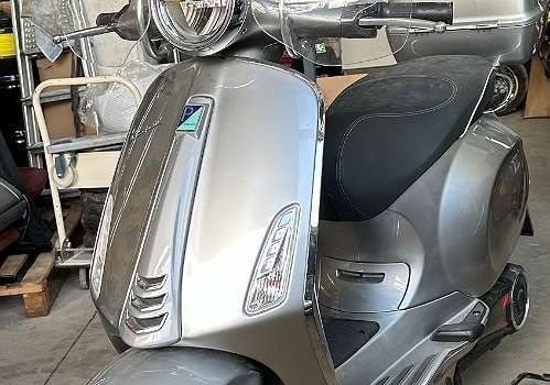 Gebrauchtmotorrad Vespa Elettrica 70 km/h - Bild 4 Gebrauchtmotorrad Vespa Elettrica 70 km/h - Bild 4