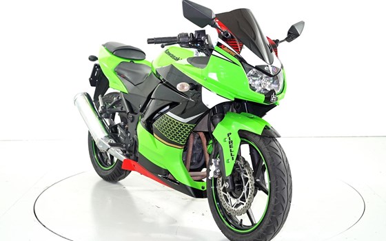 Motorrad Occasion Kawasaki Ninja 250R - Bild 2
