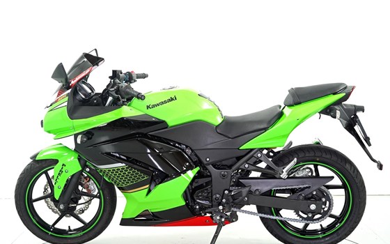 Motorrad Occasion Kawasaki Ninja 250R - Bild 5