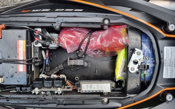 Gebrauchtmotorrad KTM 950 Supermoto R - Bild 2 Gebrauchtmotorrad KTM 950 Supermoto R - Bild 2