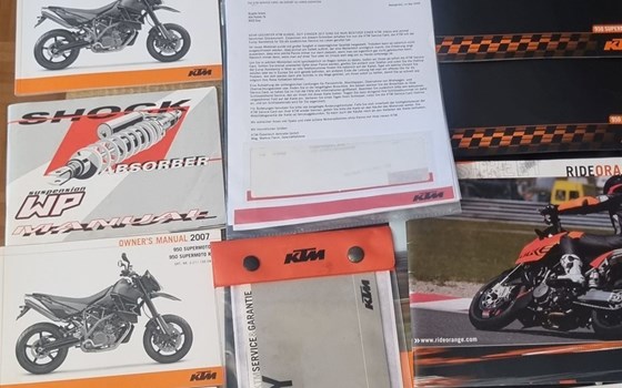 Gebrauchtmotorrad KTM 950 Supermoto R - Bild 3 Gebrauchtmotorrad KTM 950 Supermoto R - Bild 3