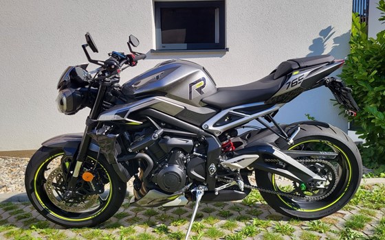 Gebrauchtmotorrad Triumph Street Triple 765 R - Bild 3 Gebrauchtmotorrad Triumph Street Triple 765 R - Bild 3