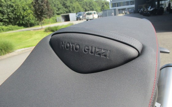 Neufahrzeug Moto Guzzi V85 Strada - Bild 13