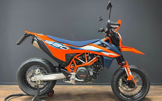 Gebrauchtmotorrad KTM 690 SMC R - Bild 1