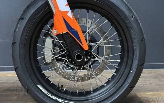 Gebrauchtmotorrad KTM 690 SMC R - Bild 7
