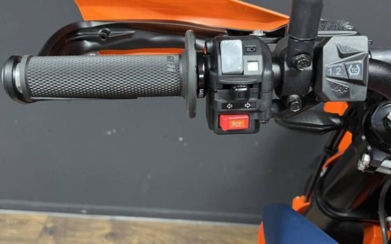 Gebrauchtmotorrad KTM 690 SMC R - Bild 9