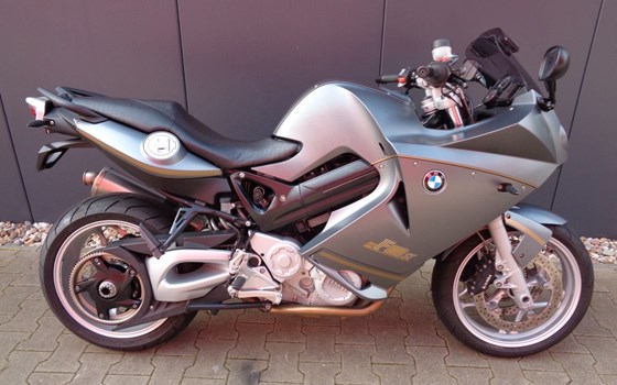 Gebrauchtmotorrad BMW F 800 ST - Bild 1