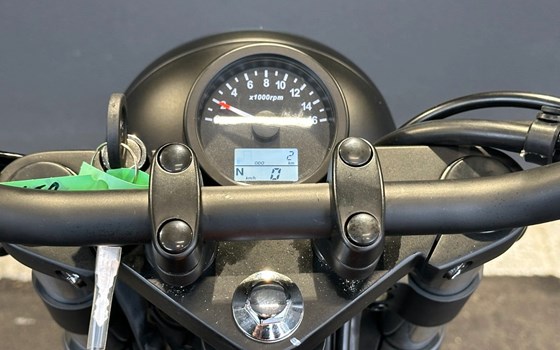 Neufahrzeug Brixton Cromwell 125 - Bild 14