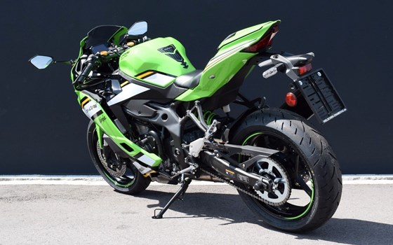 Neufahrzeug Kawasaki Ninja ZX-4RR - Bild 17
